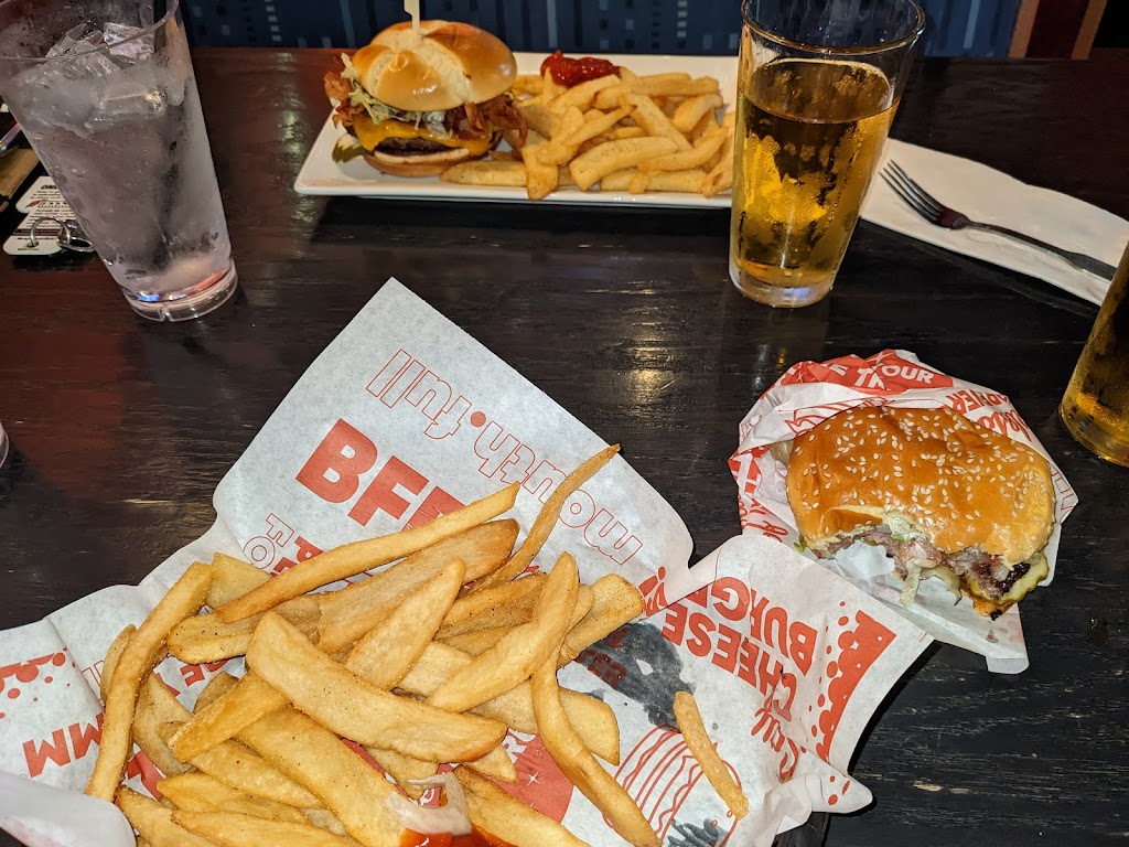 Red Robin Gourmet Burgers and Brews | 2627 S 180th St, Omaha, NE 68130, USA | Phone: (402) 330-0600