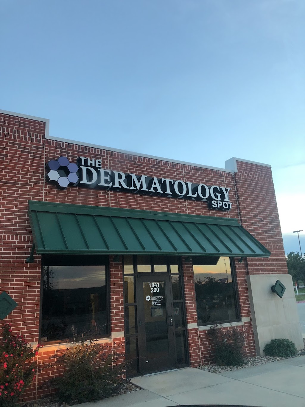 The Dermatology Spot/Elaine Miller, D.O. | 1841 Martin Dr Suite 200, Weatherford, TX 76086, USA | Phone: (817) 609-4114