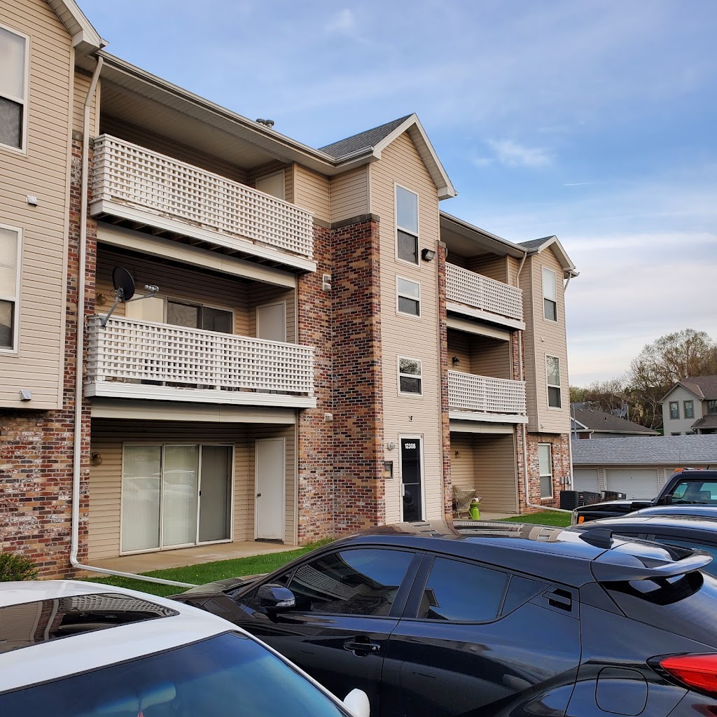 Stonegate Apartments | 12102 Stonegate Dr, Omaha, NE 68164, USA | Phone: (402) 493-8080