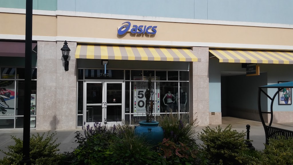 ASICS Outlet | 4000 Arrowhead Blvd #742, Mebane, NC 27302, USA | Phone: (919) 304-2147