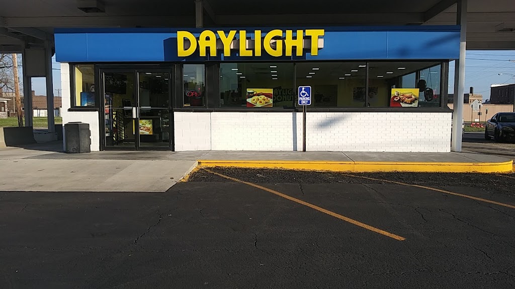 Daylight Donuts | 1965 Madison Ave, Granite City, IL 62040, USA | Phone: (618) 709-7955