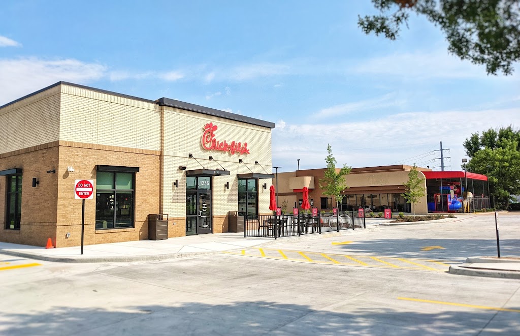 Chick-fil-A | 1235 William D Tate Ave, Grapevine, TX 76051, USA | Phone: (817) 488-4147