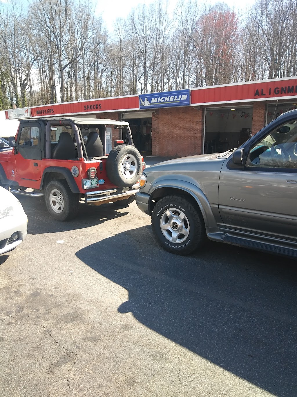 Mock Tire & Automotive | 4752 Country Club Rd, Winston-Salem, NC 27104, USA | Phone: (336) 768-1010