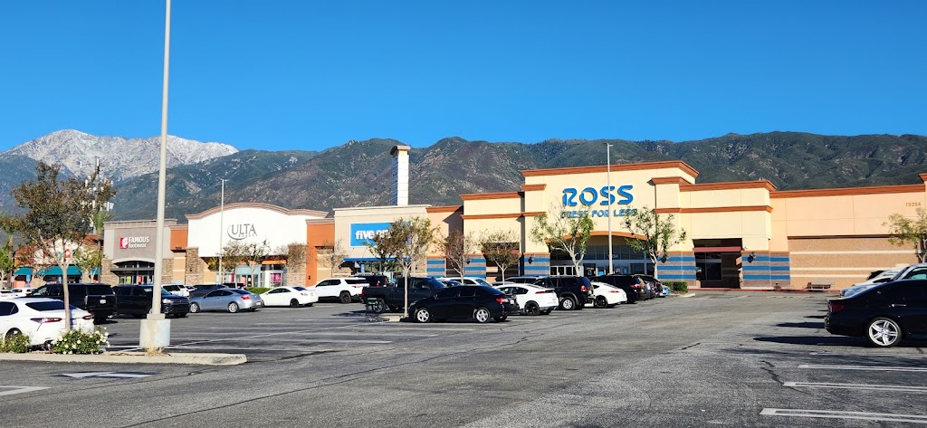 Ross Dress for Less | 15254 Summit Ave, Fontana, CA 92336 | Phone: (909) 899-8154