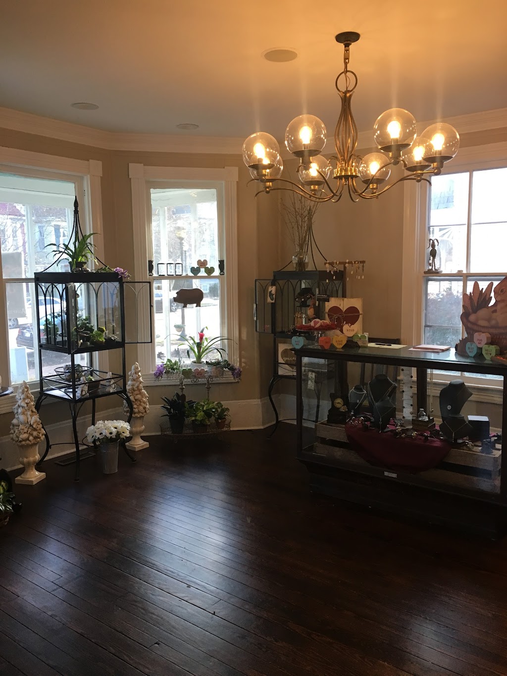 Fleur De Fou | 338 Main St, Smithfield, VA 23430, USA | Phone: (757) 651-8235