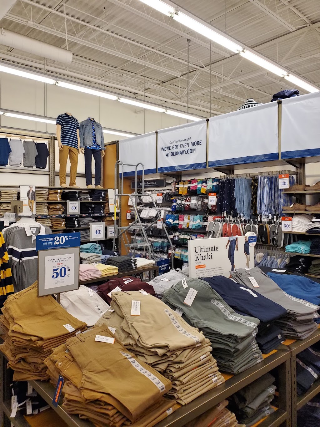 Old Navy | 565 Cabela Dr, Triadelphia, WV 26059, USA | Phone: (304) 547-0818