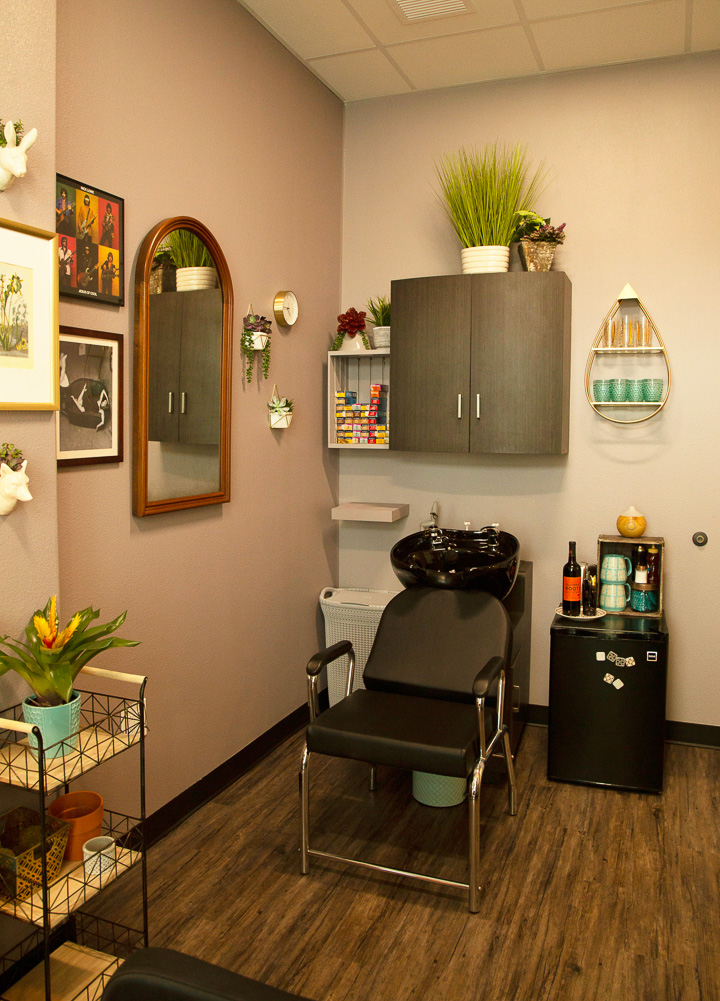 Sarah Kempton Studio | Phenix Salon Suites, 15314 Detroit Ave, Lakewood, OH 44107, USA | Phone: (440) 796-5095