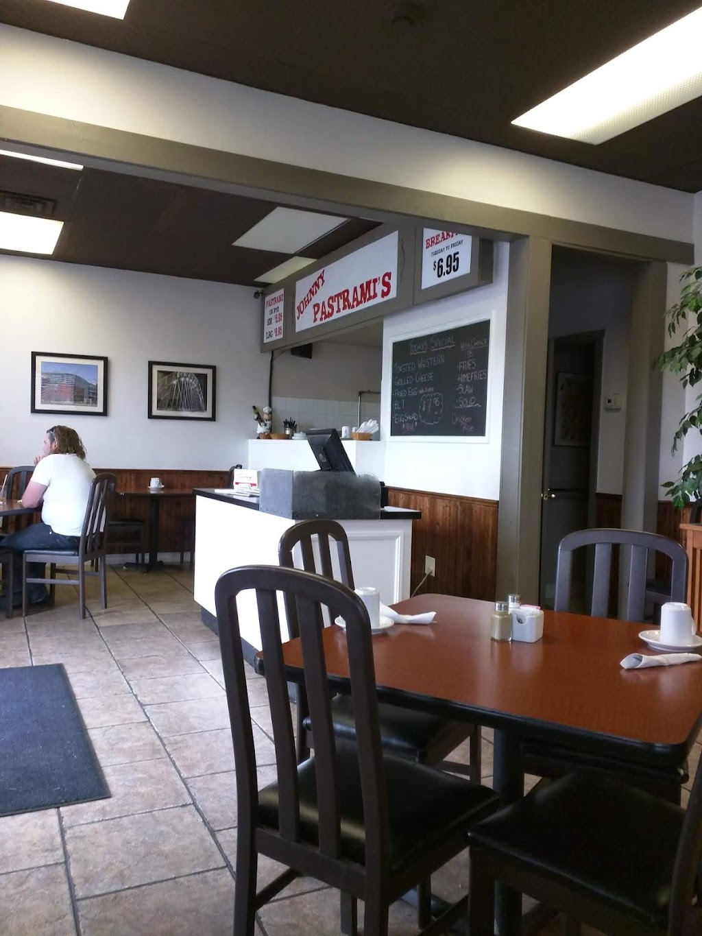 Johnny Pastrami’s Breakfast and Lunch | 296 Ontario St, St. Catharines, ON L2R 5L7, Canada | Phone: (905) 988-1111