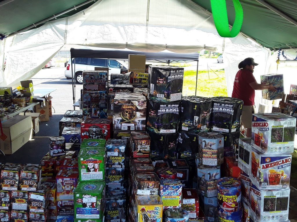 Wildcat Fireworks | 2040 B, Lexington Rd, Nicholasville, KY 40356, USA | Phone: (859) 887-2552