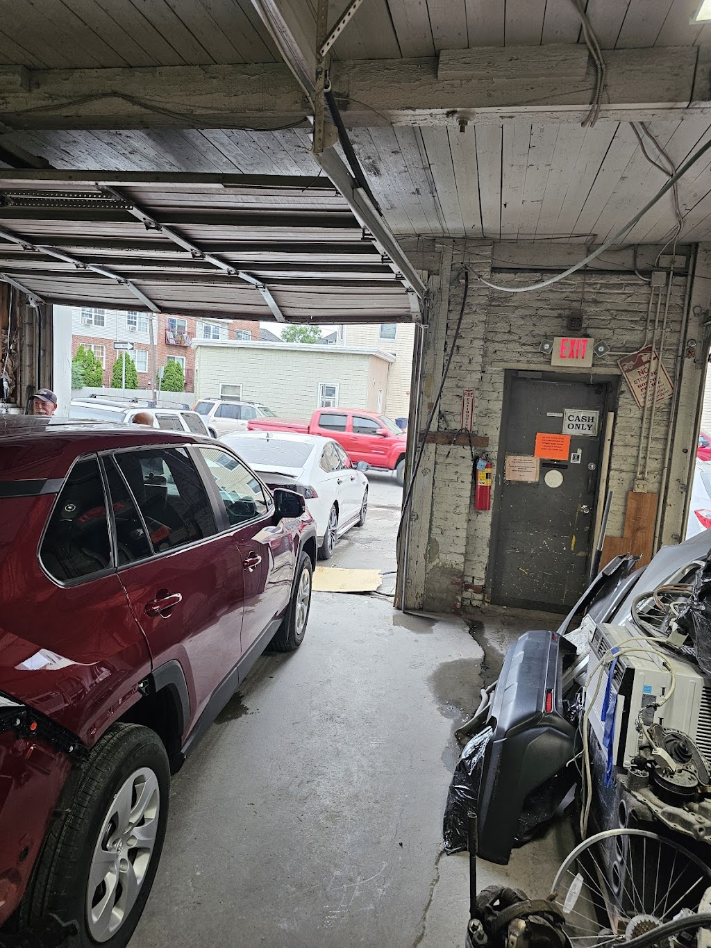 Carrillos Auto Body | 27 Knox St B, Lawrence, MA 01841, USA | Phone: (978) 682-1040