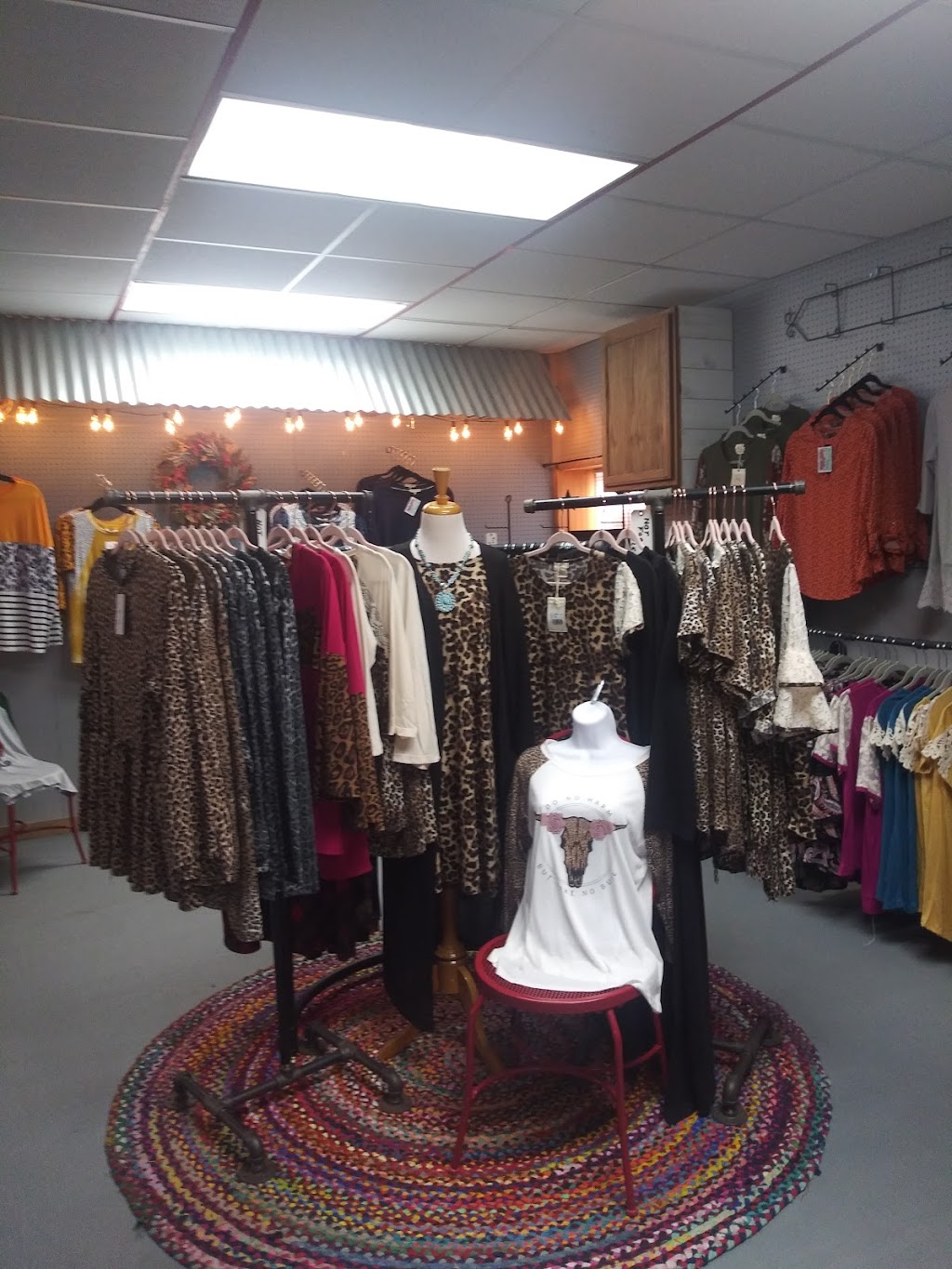 Jakos Boutique | 148 Winn Ave, Winchester, KY 40391, USA | Phone: (859) 595-1163