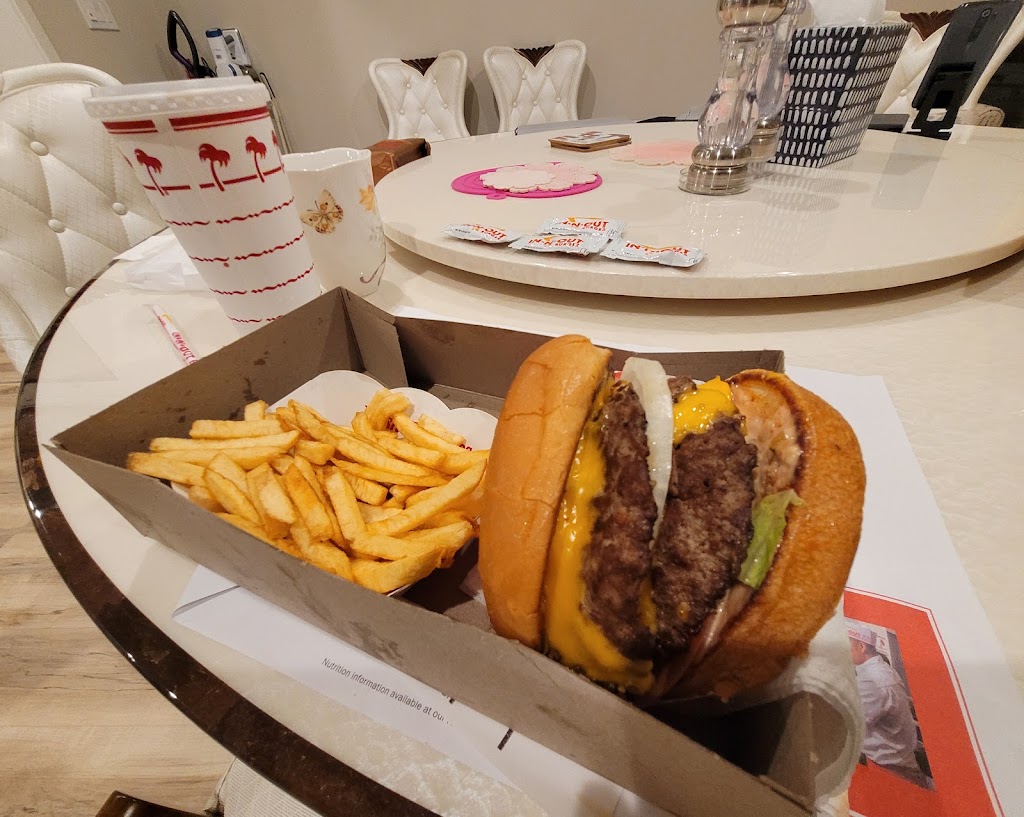 In-N-Out Burger | 21133 Golden Springs Dr, Diamond Bar, CA 91765, USA | Phone: (800) 786-1000