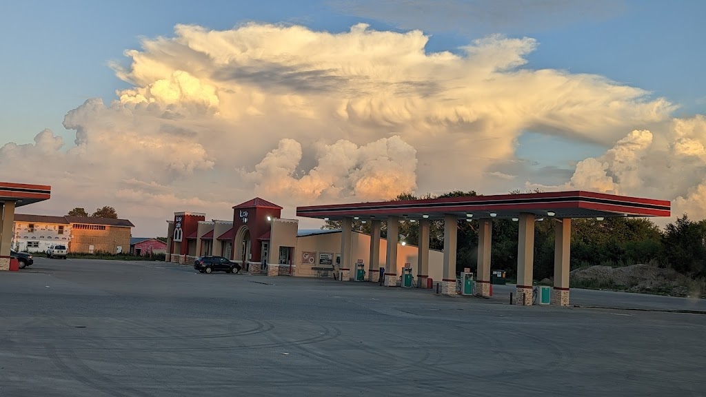 Lucky Truck Stop and Cafe | 31242 US-82, Whitesboro, TX 76273, USA | Phone: (903) 564-6699