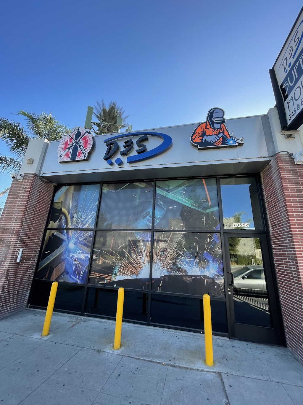 D&S Supply House | 10554 Victory Blvd, North Hollywood, CA 91606, USA | Phone: (818) 821-3374