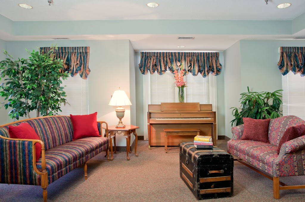 Woodbury Senior Living | 7012 Lake Rd, Woodbury, MN 55125, USA | Phone: (651) 735-6000