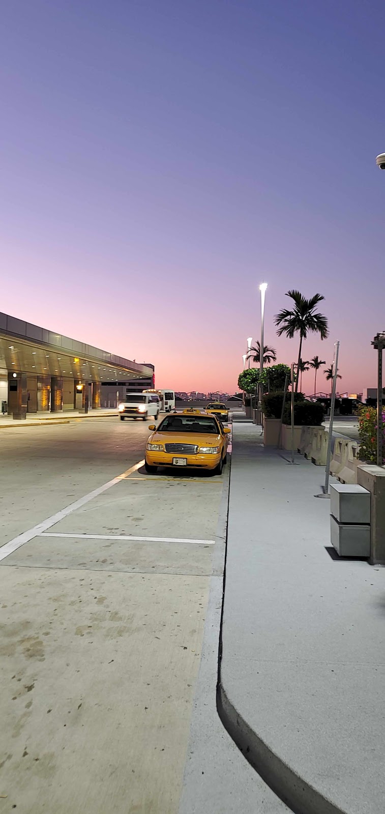 Miami Taxi Services llc | 1465 NW 37th St, Miami, FL 33142, USA | Phone: (786) 309-8805