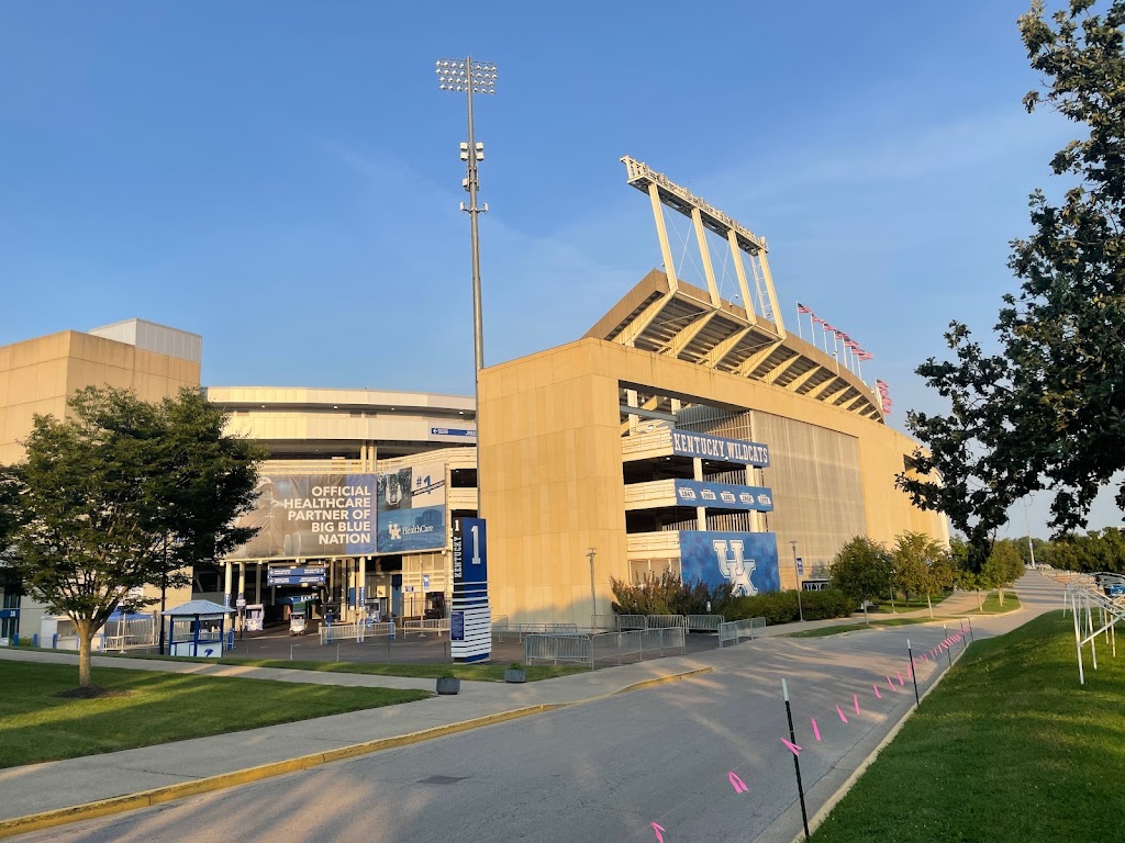 Kroger Field | 1540 University Dr, Lexington, KY 40506, USA | Phone: (859) 257-1818