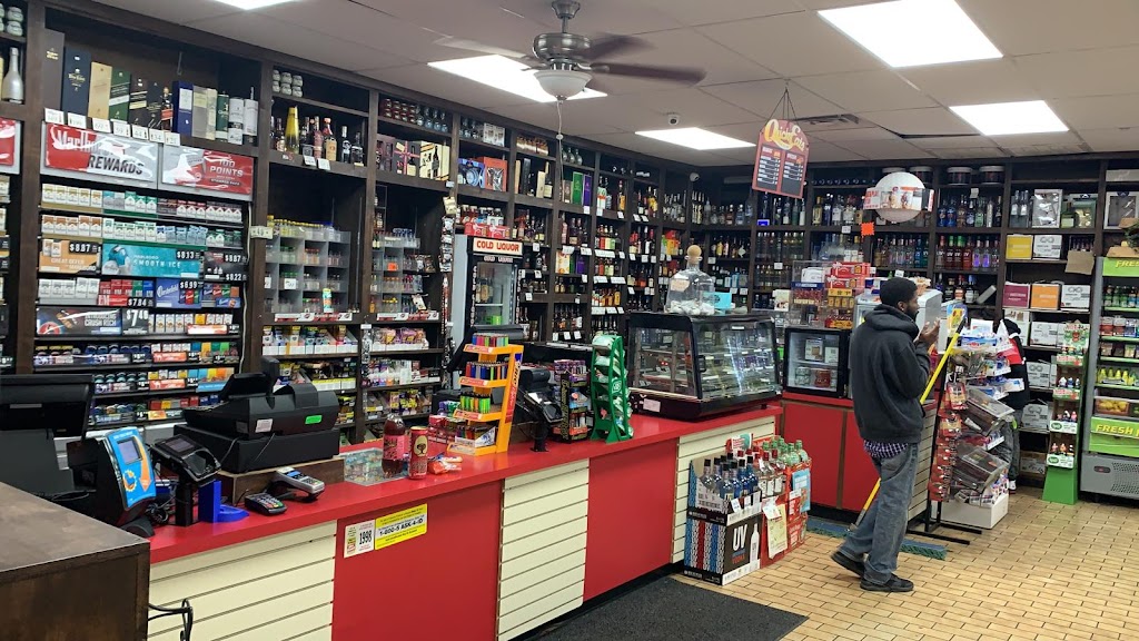 Abes Liquor & Food (Valero) | 423 W Barstow Ave, Clovis, CA 93612, USA | Phone: (559) 323-9863