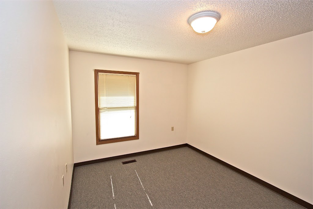 Papio Valley Apartments | 2004 N 81st Ct, Omaha, NE 68134 | Phone: (402) 339-9014