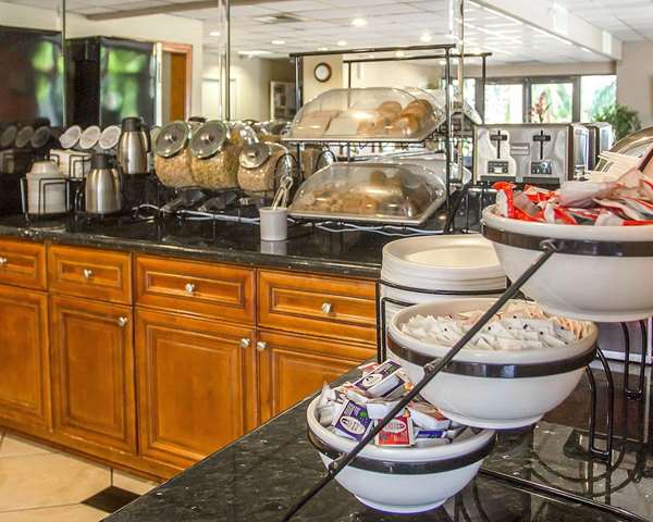 Quality Inn Riverside near UCR and Downtown | 1590 University Ave, Riverside, CA 92507, USA | Phone: (951) 683-6000