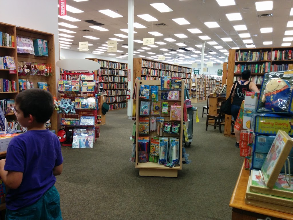 Half Price Books | 6339 E Southern Ave, Mesa, AZ 85206, USA | Phone: (480) 325-8354