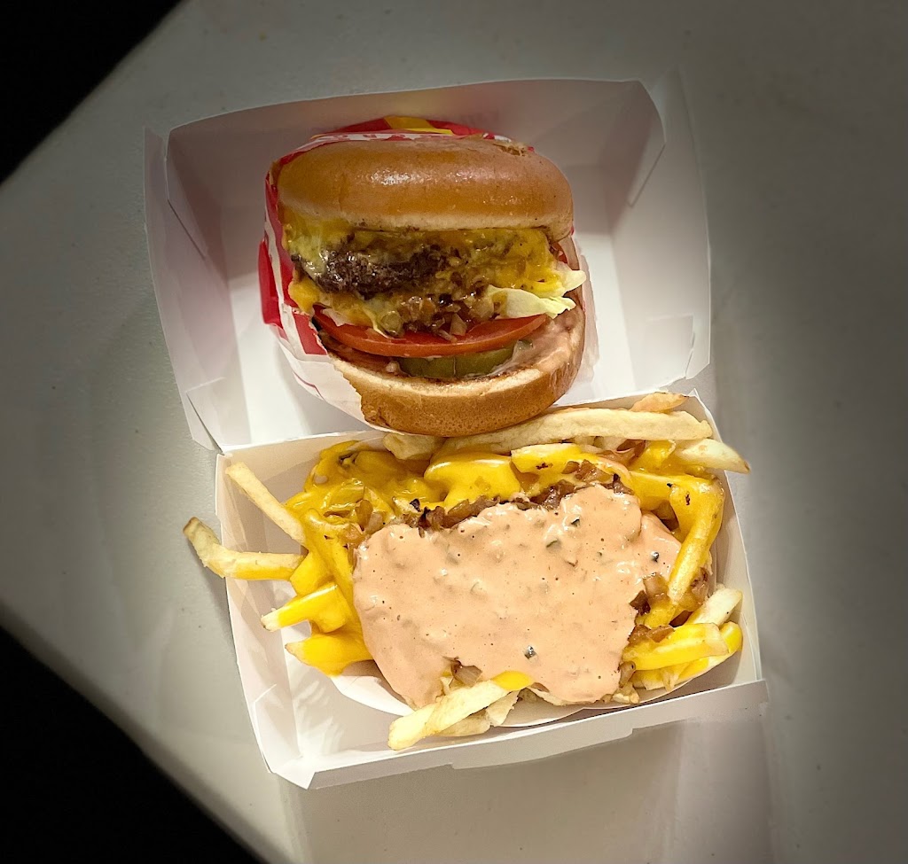 In-N-Out Burger | 3156 N Recker Rd, Mesa, AZ 85215, USA | Phone: (800) 786-1000