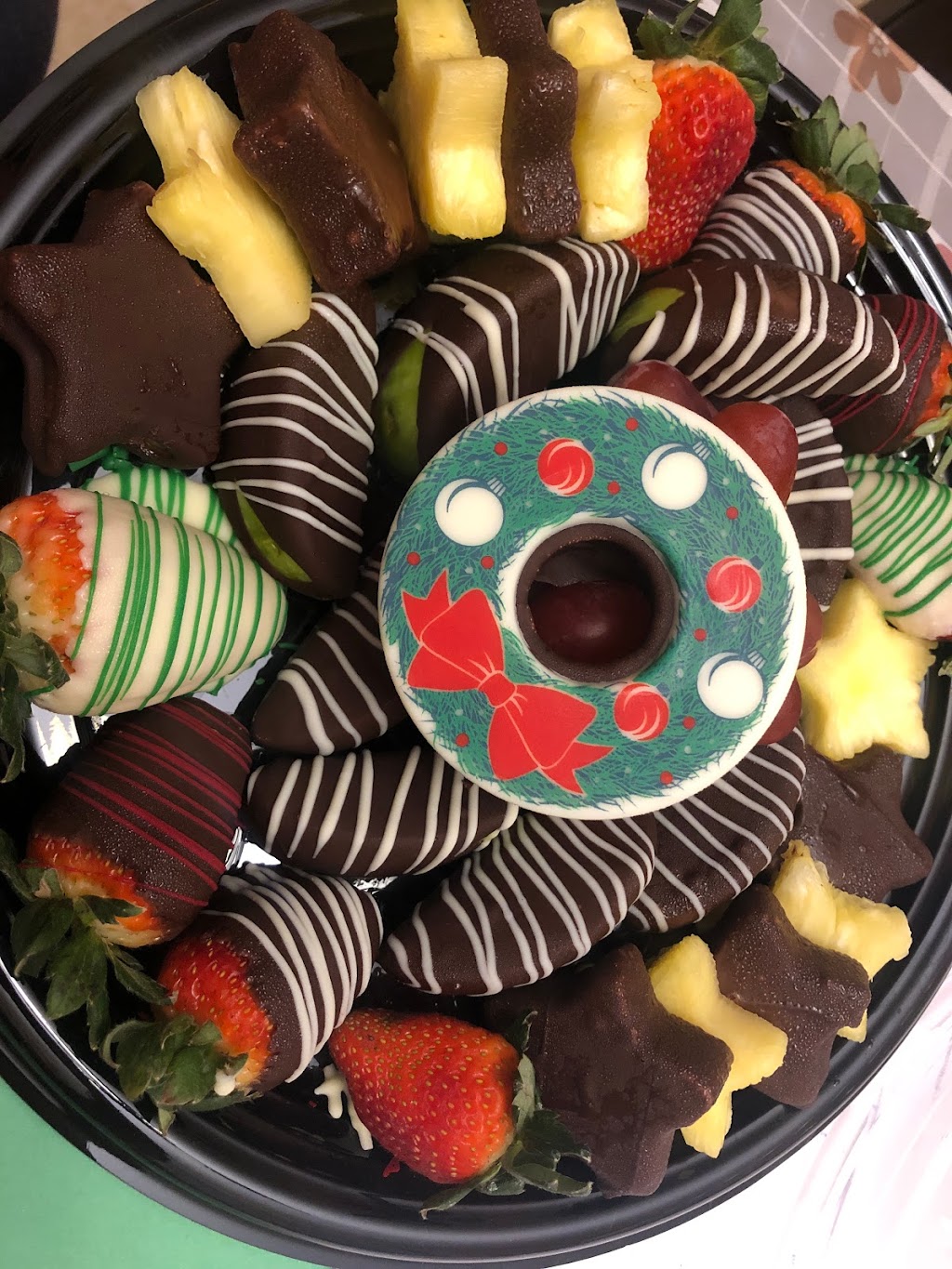 Edible Arrangements | 6656 W Archer Ave, Chicago, IL 60638, USA | Phone: (773) 306-1745