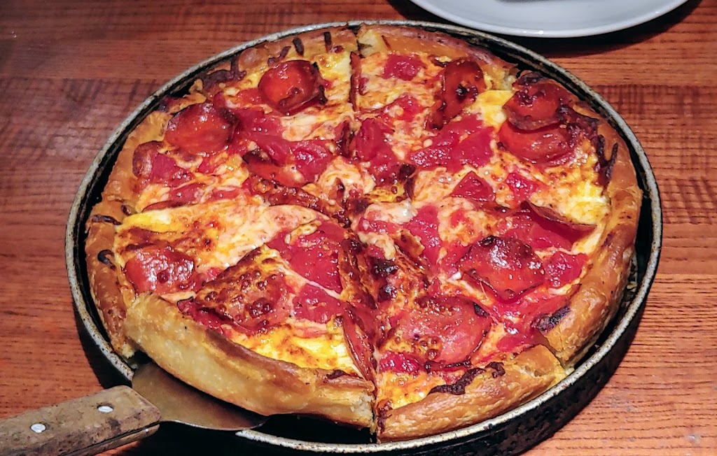 UNO Pizzeria & Grill | W180N9455 Premier Ln, Menomonee Falls, WI 53051, USA | Phone: (262) 255-1440