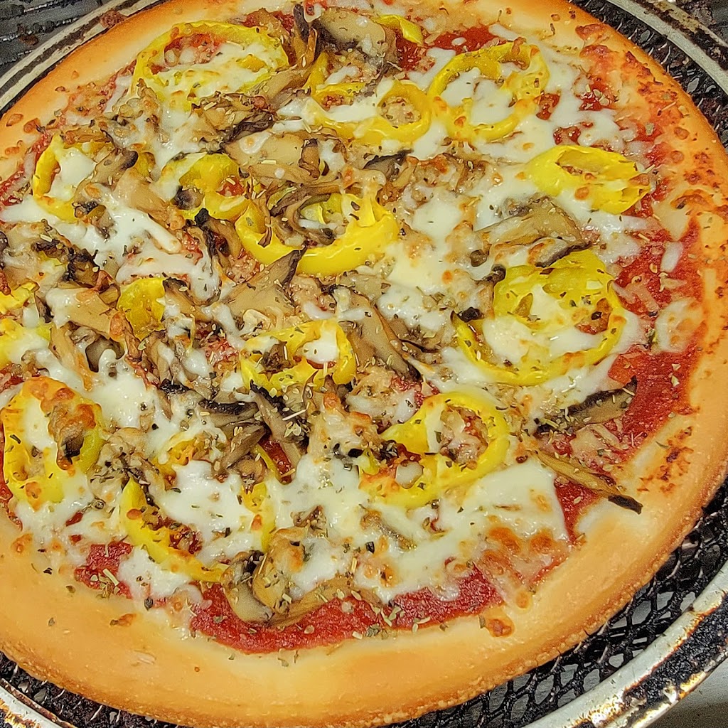 Louies Pizza | 11515 26 Mile Rd, Washington, MI 48094, USA | Phone: (586) 786-1616