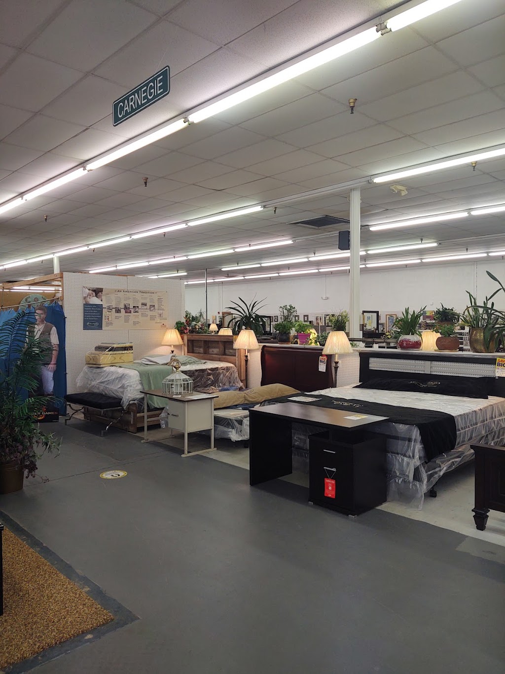 Wholesale Furniture Outlet - Streetsboro Flea Market | 1513 OH-303, Streetsboro, OH 44241, USA | Phone: (330) 422-1380