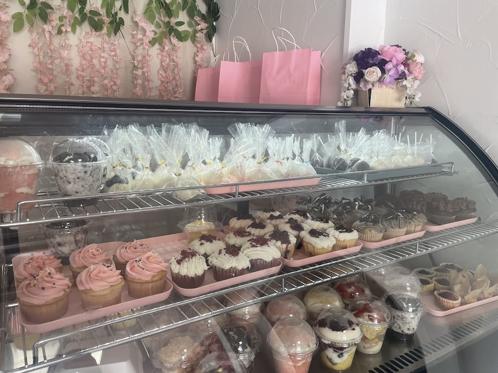 Simply dipped | 2209 S Elliott St suite a, Pryor, OK 74361, USA | Phone: (918) 373-4040