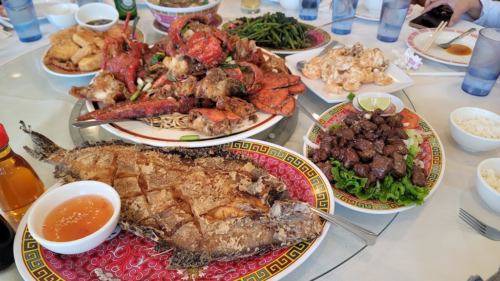 Tan Cang Newport Seafood | 4411 W 1st St, Santa Ana, CA 92703, USA | Phone: (714) 531-5146