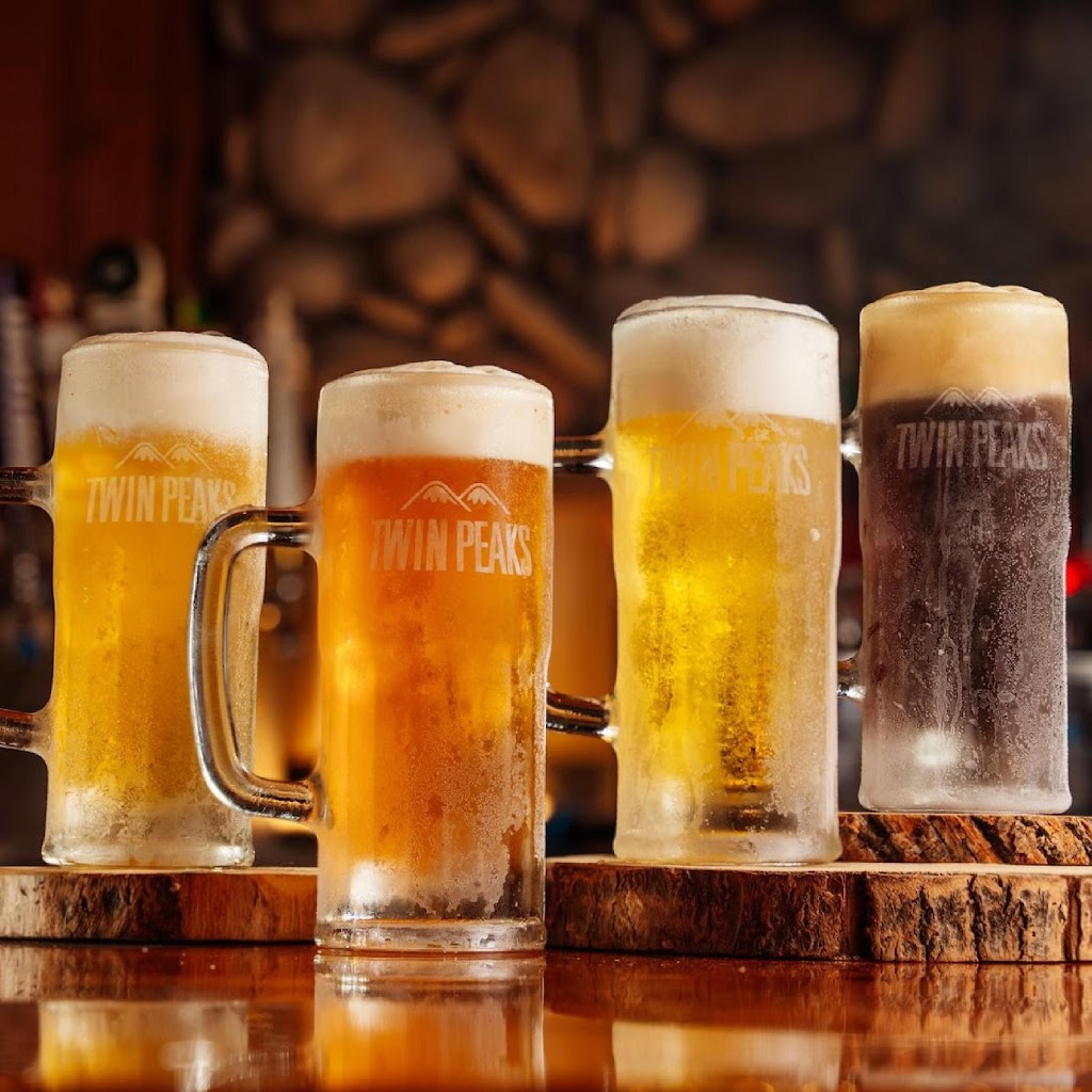 Twin Peaks | 440 SW 145th Ave, Pembroke Pines, FL 33027, USA | Phone: (754) 400-6990