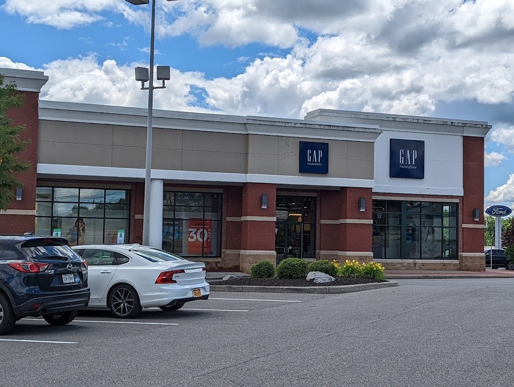 Gap Factory | 400 Balltown Rd Space 6B, Schenectady, NY 12304, USA | Phone: (518) 374-4042