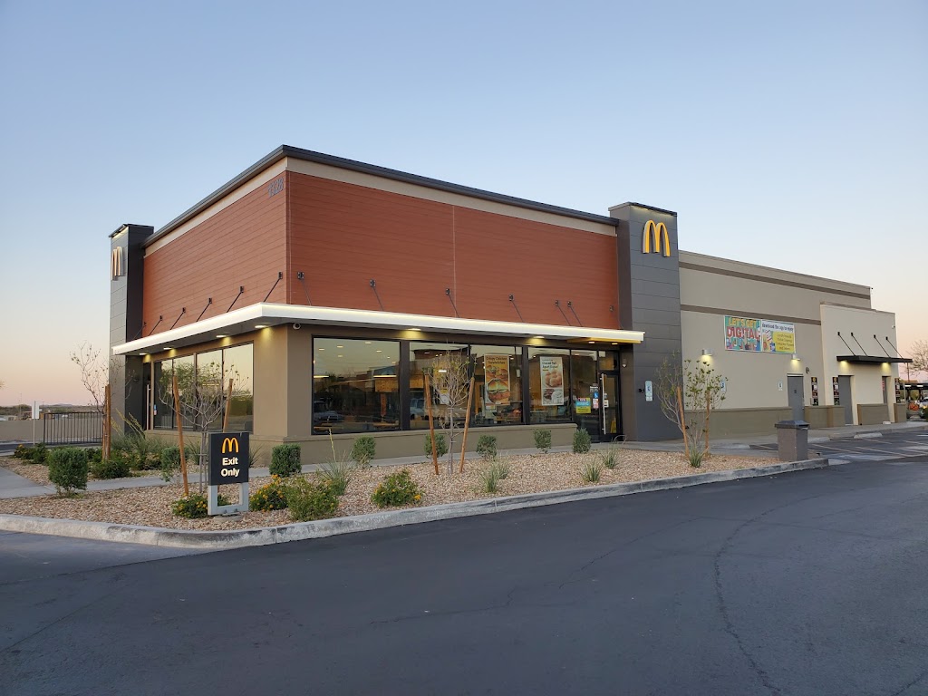 McDonalds | 1328 S Signal Butte Rd, Mesa, AZ 85209, USA | Phone: (480) 597-3718