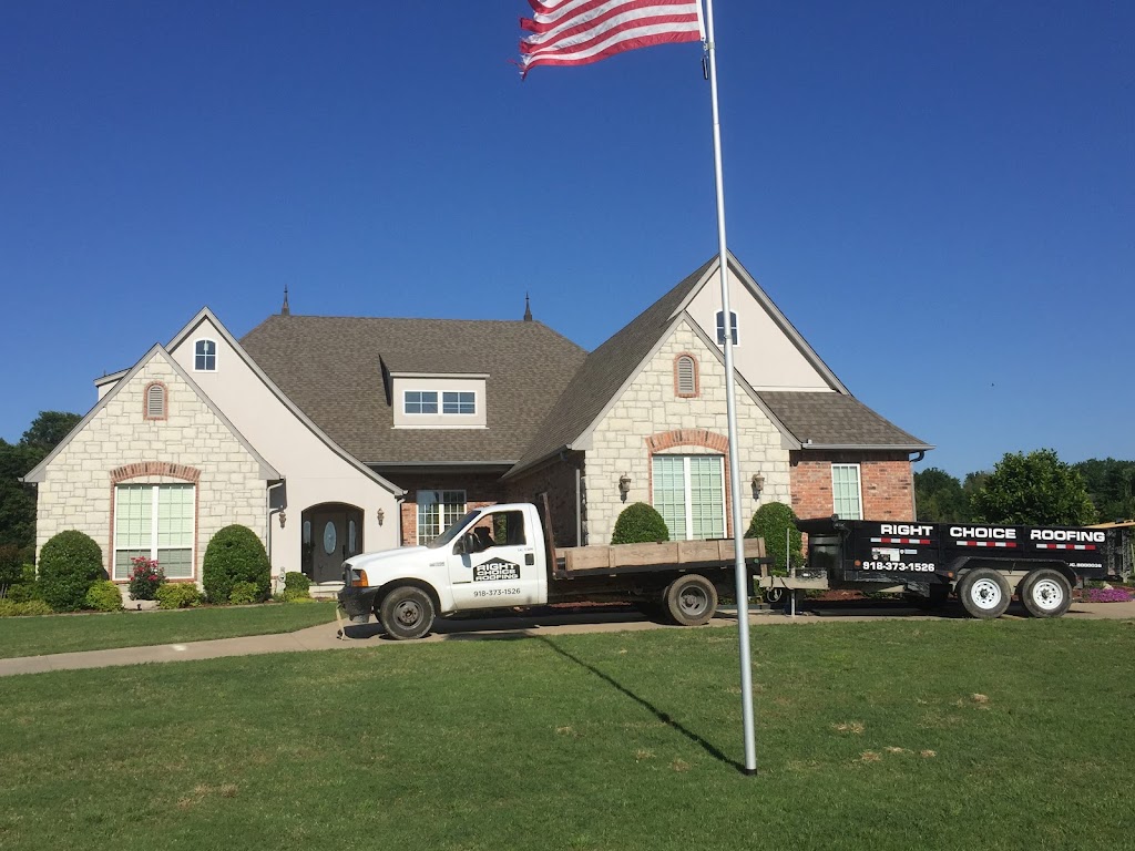 Right Choice Roofing, LLC | 17630 East 120th St N, Collinsville, OK 74021, USA | Phone: (918) 373-1526