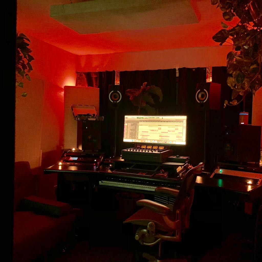 Hidden Sound Village Recording Studio | 3170 Estara Ave, Los Angeles, CA 90065, USA | Phone: (912) 433-1944