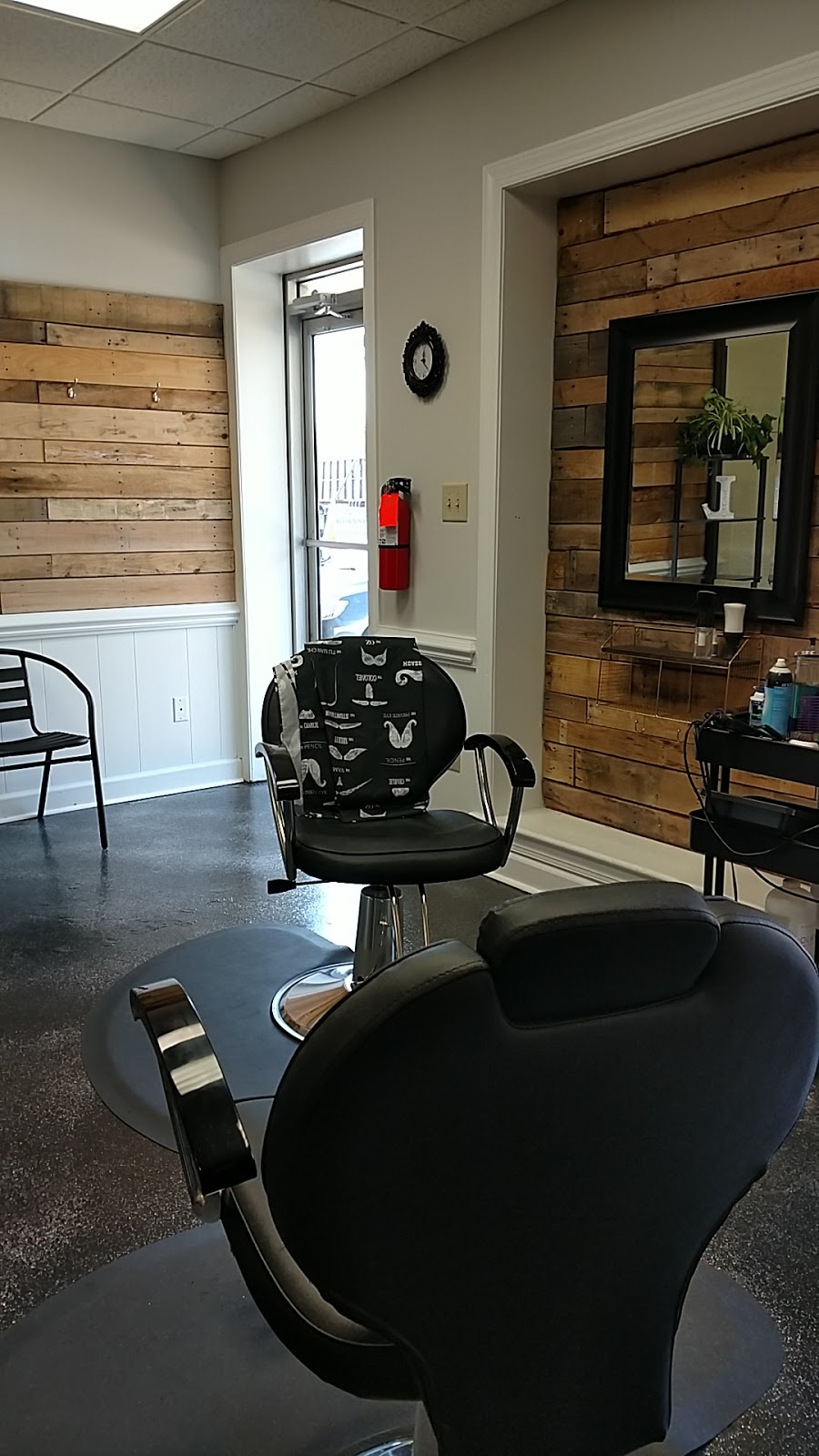 The Lounge Hair Co. | 218 Wythe Creek Rd, Poquoson, VA 23662, USA | Phone: (757) 902-7840