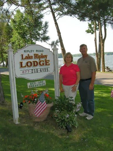 Lake Ripley Lodge | N4376 Friedel Ave, Cambridge, WI 53523, USA | Phone: (608) 217-5075