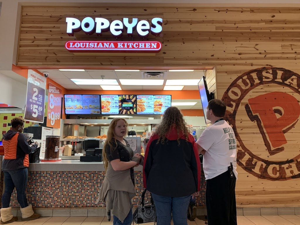 Popeyes Louisiana Kitchen | 11110 Mall Circle St Charles Town, Waldorf, MD 20603, USA | Phone: (301) 870-4715