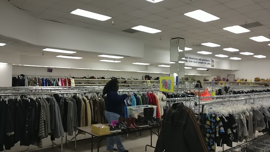 Goodwill | 808 W Kettleman Ln, Lodi, CA 95240, USA | Phone: (209) 369-6052