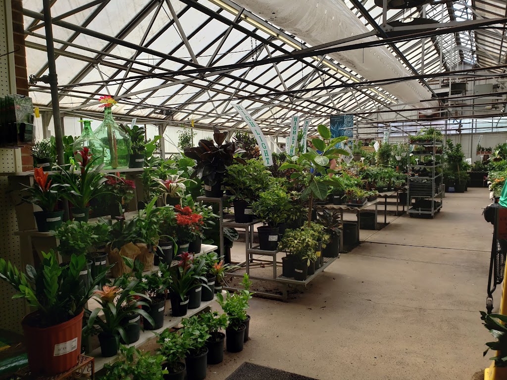 Straders Garden Center | 5350 Riverside Dr, Columbus, OH 43220, USA | Phone: (614) 889-1314