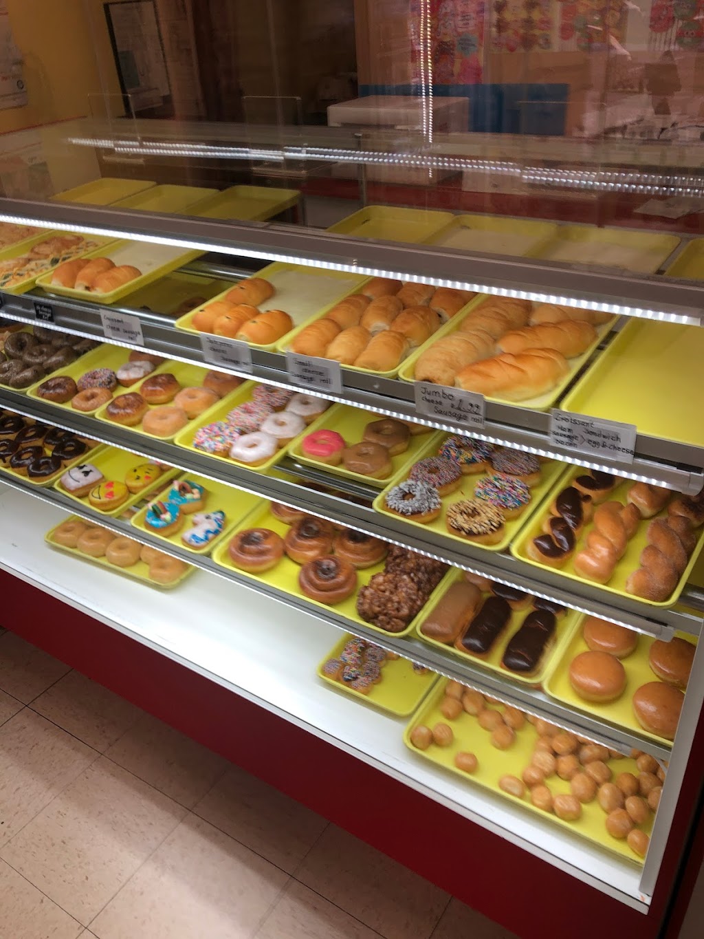 Beach Donuts | 7451 N Beach St #164, Fort Worth, TX 76137, USA | Phone: (817) 306-5007