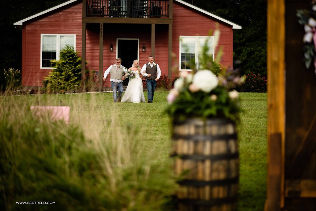 The Lunas Trail Venue | 1446 Wilson Farm Rd, Westfield, NC 27053 | Phone: (336) 351-2052