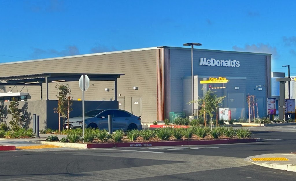 McDonalds | 3331 W El Camino Ave, Sacramento, CA 95833, USA | Phone: (916) 270-2118