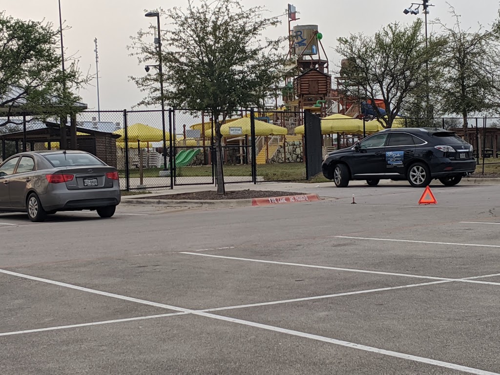 Blue Starlite Mini Urban Drive-in cinema | 800 Harrell Pkwy, Round Rock, TX 78665, USA | Phone: (512) 850-6127