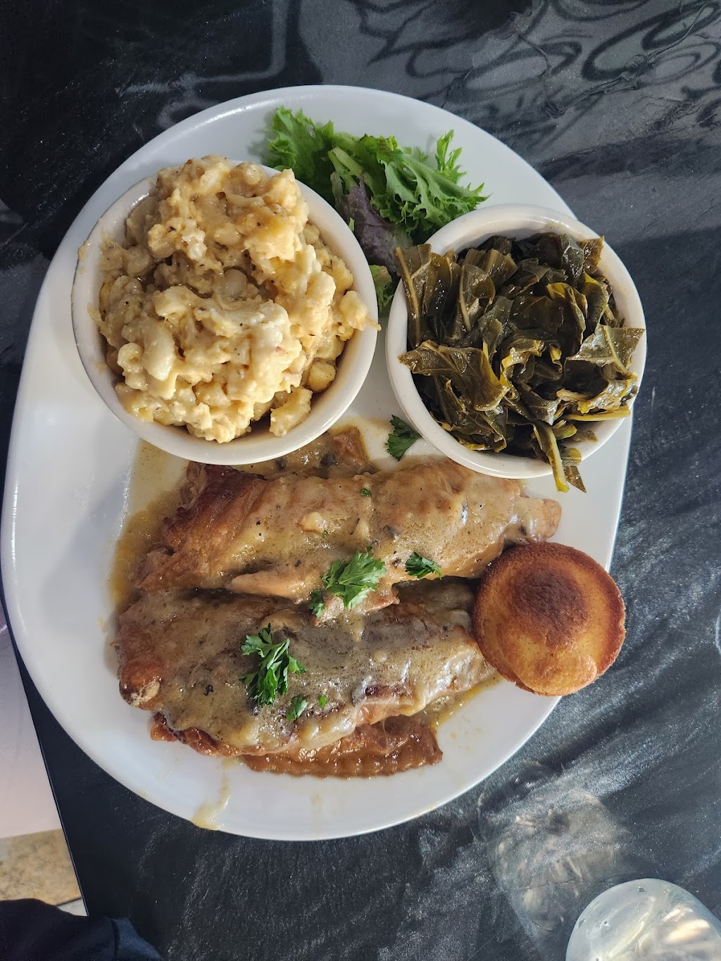 Southern Comfort Restaurant and Lounge | 2163 Cunningham Dr, Hampton, VA 23666, USA | Phone: (757) 978-0000