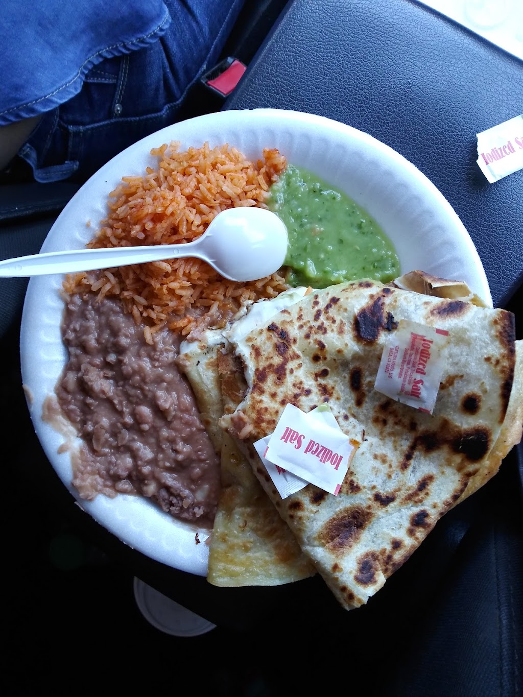 Tacos y Birria El Guero Lucatero | 1300 W Myrtle St, Santa Ana, CA 92703 | Phone: (714) 552-1439