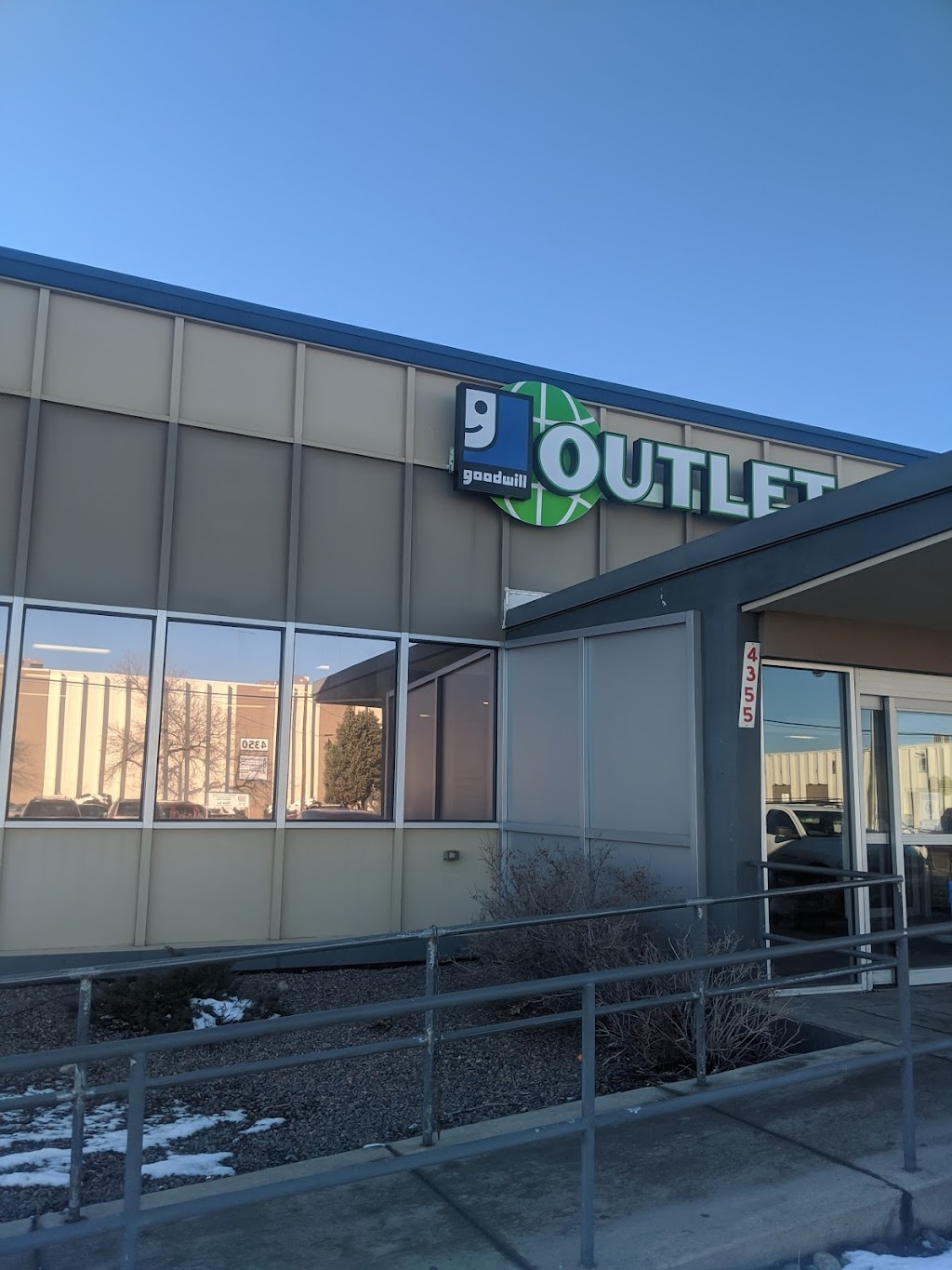 Goodwill Outlet World - Denver | 4355 Kearney St, Denver, CO 80216, USA | Phone: (720) 496-2195