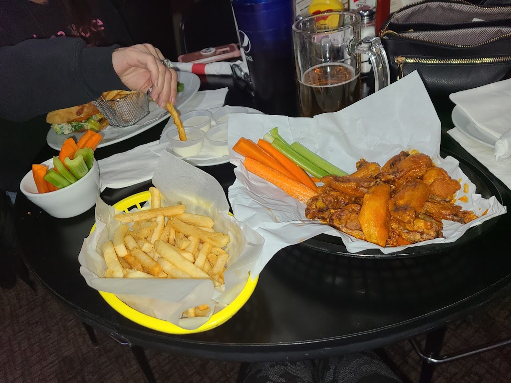 Bullys Sports Bar & Grill | 18156 Wedge Pkwy, Reno, NV 89511, USA | Phone: (775) 851-7400